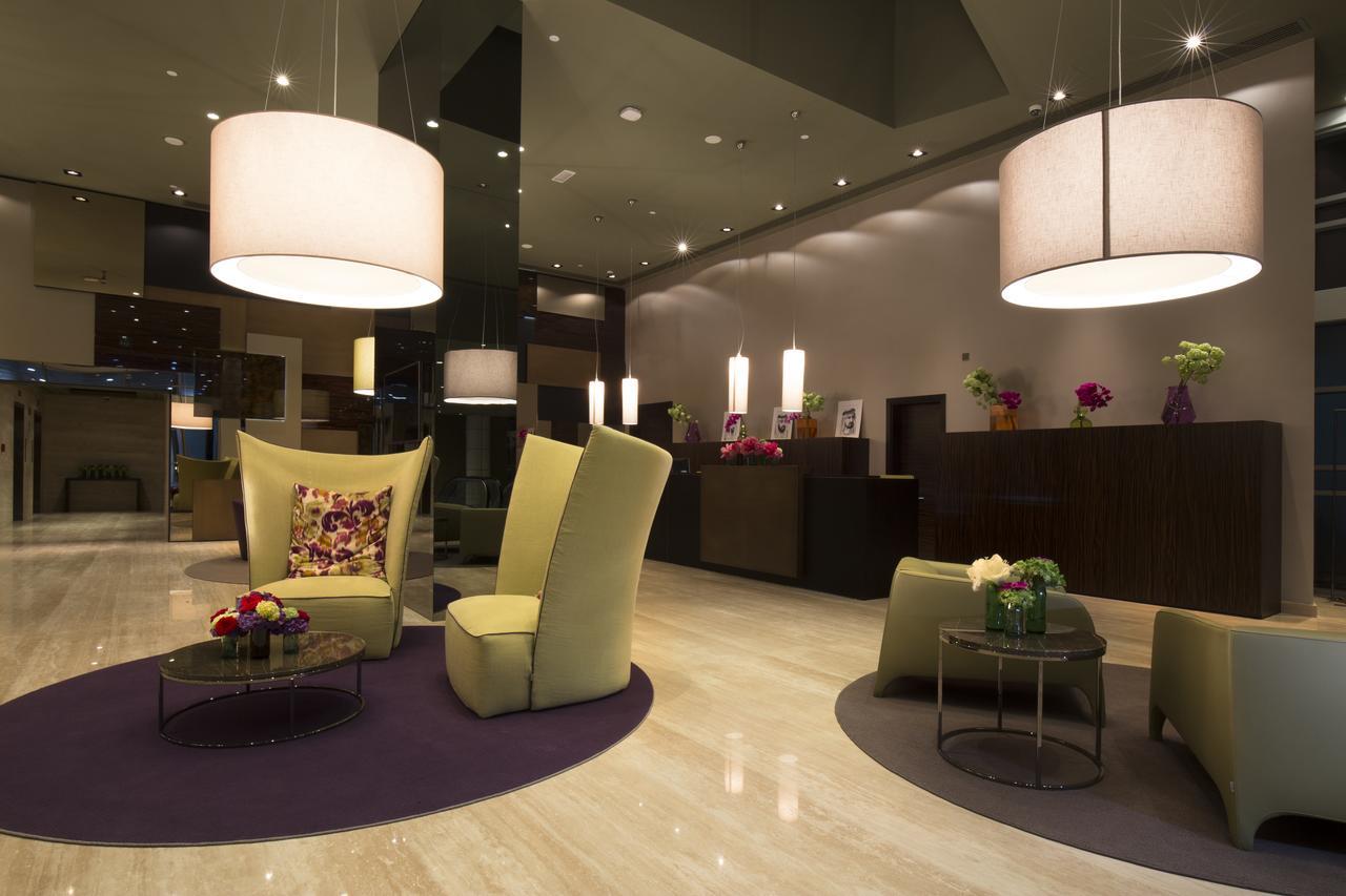 La Verda Suites And Villas Dubai Marina エクステリア 写真 The lobby of the hotel